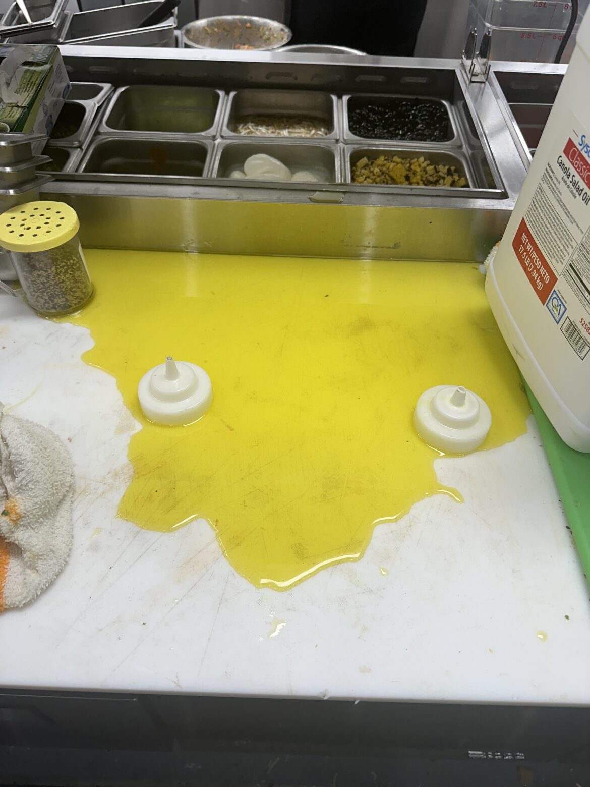 Station all flipped and filled, everything is clean, we close in 15min, let me just fill up my oil bottles real quick…..