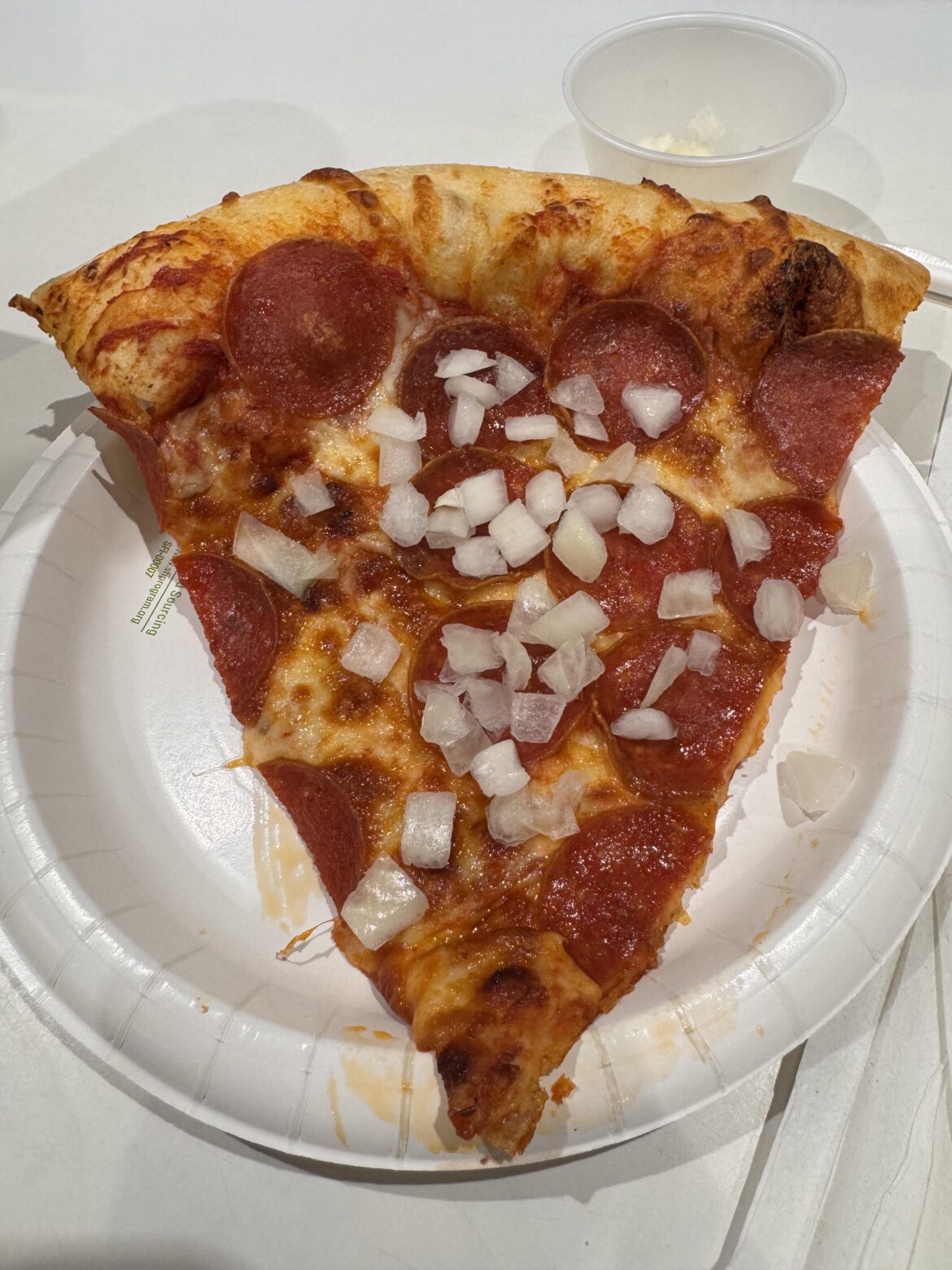 Is anyone else a man of culture and snag some onions for their pizza?