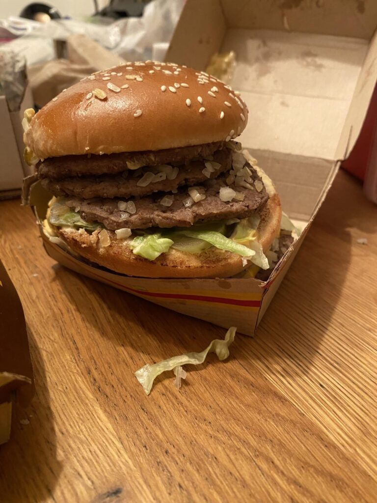 I got the Big Mac with 6 patties. I ordered extra cheese but it’s hidden.