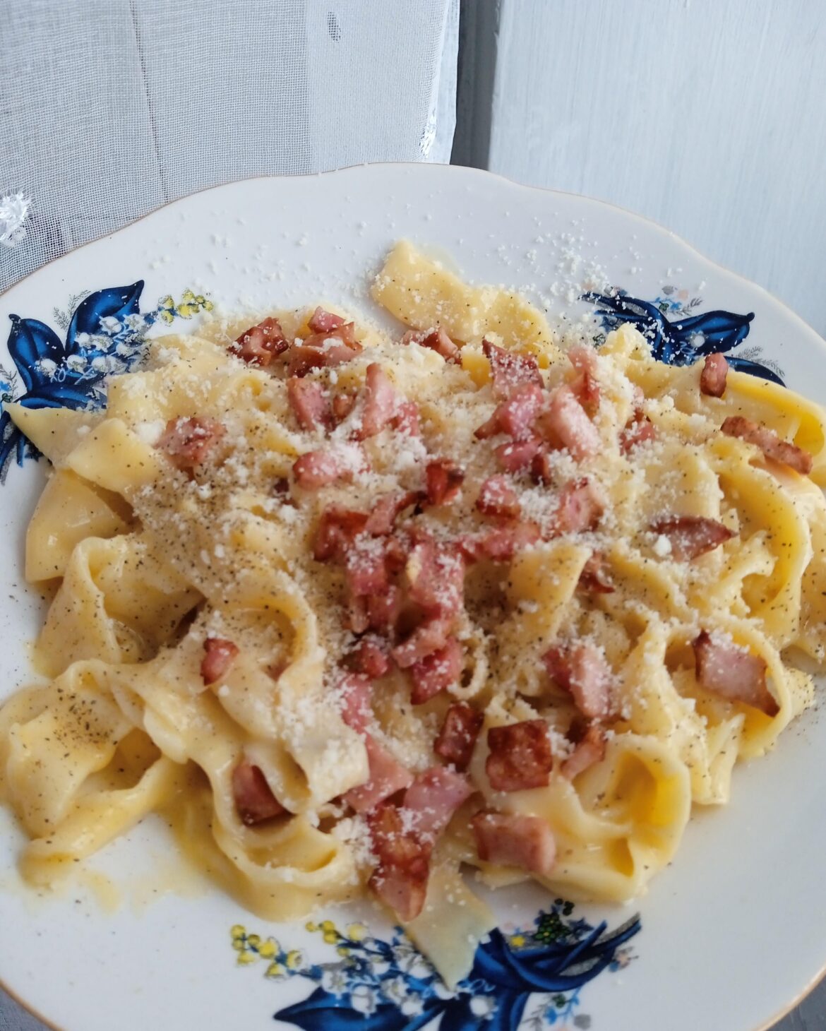 Creamy, fresh homemade carbonara by me