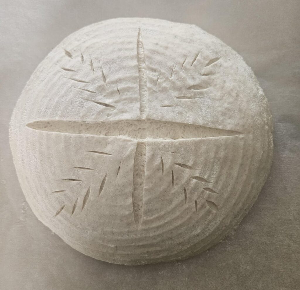 My starter is 2 months old today, here's my celebratory loaf!