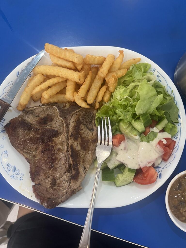 Roughly how many calories in this meal didn’t eat all of it the photos is before and after