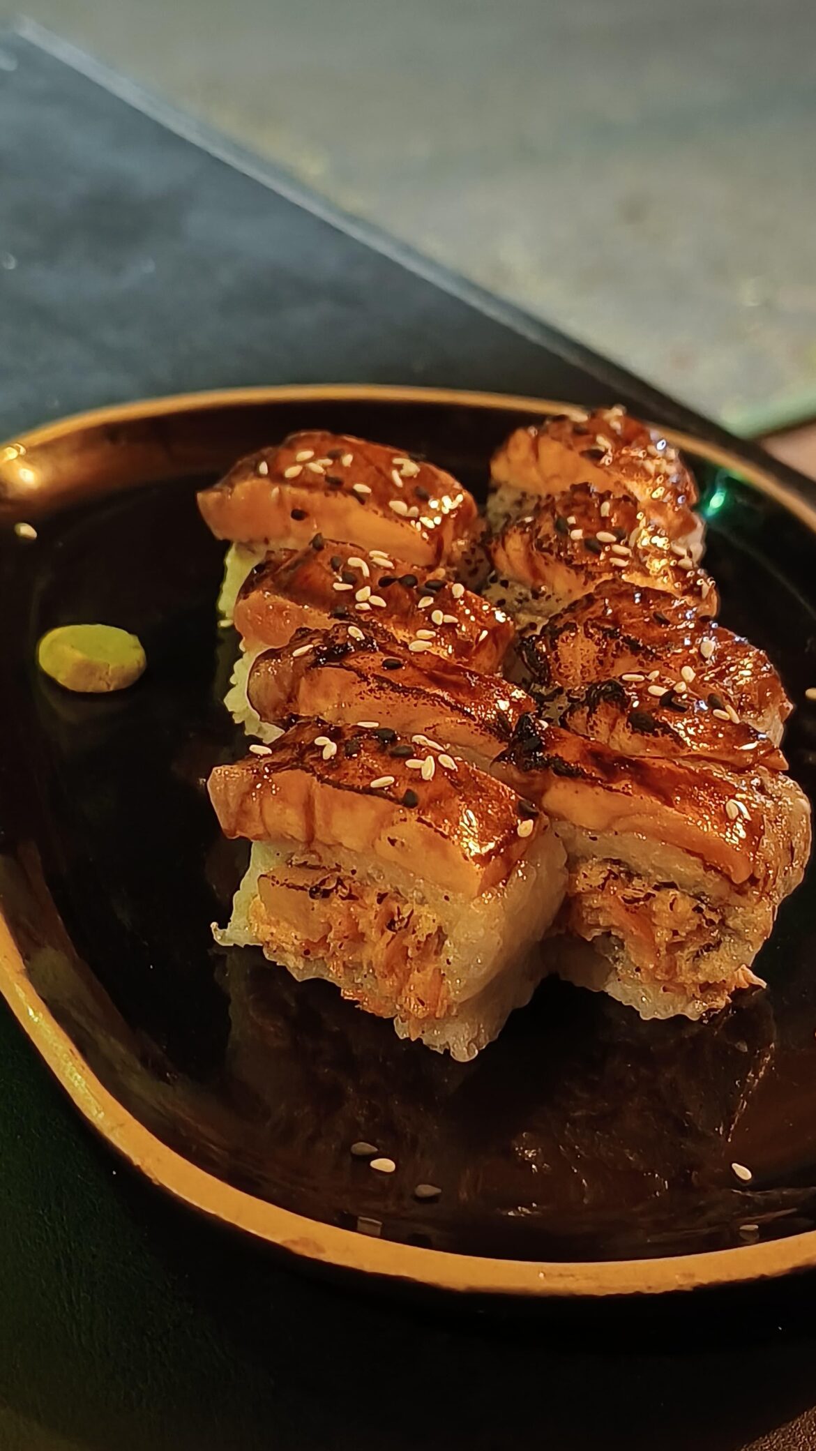 Guess what it has on top 🤤