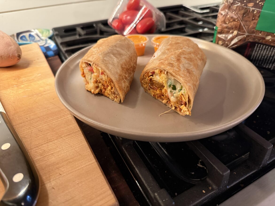 Taquería la Cascada breakfast burrito