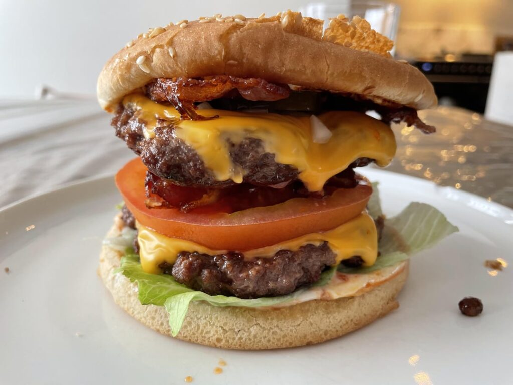 Homemade cheeseburger