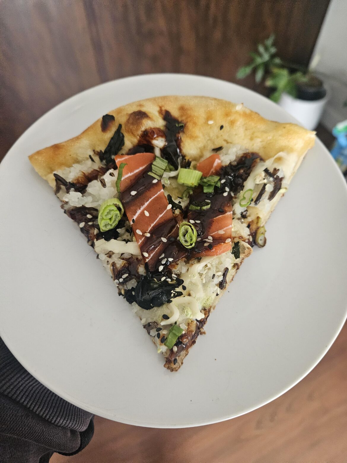 Vegan sushi pizza