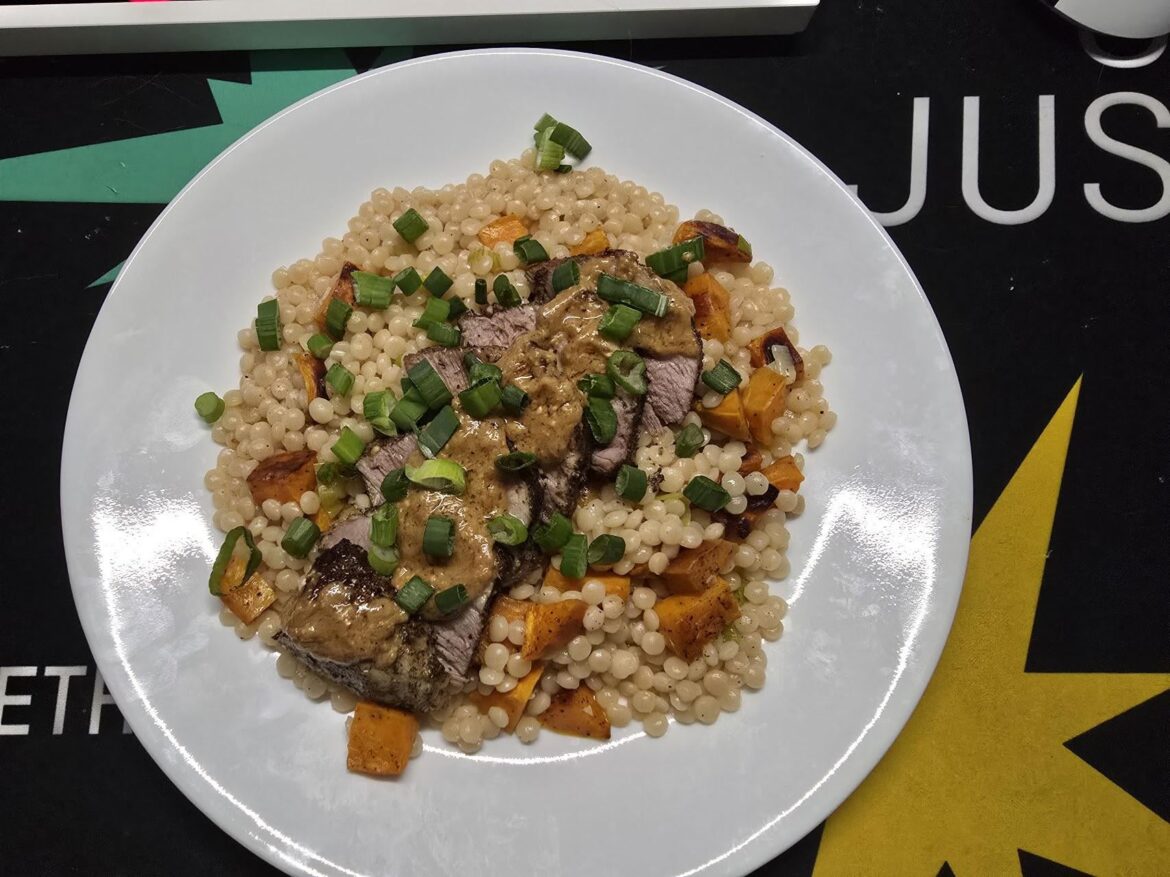 Pork Fillet with Creamy Garlic Sauce - so good!!