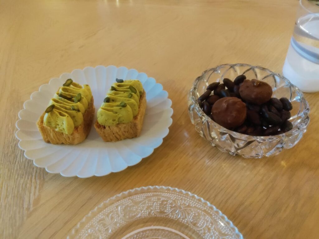 Helene Darroze, Vol-au-Vent £95 menu (3*)