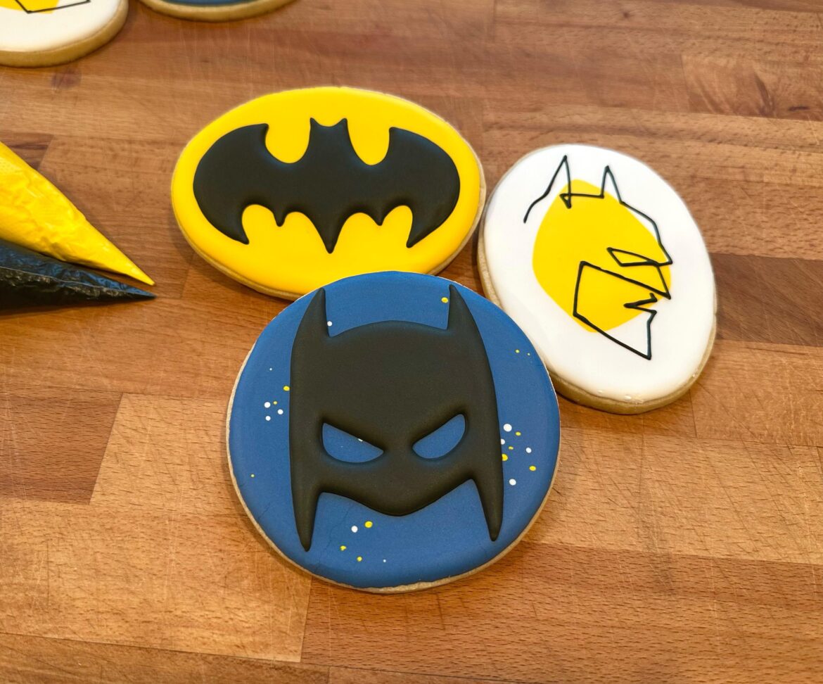 Nananananananana nananananananana BATMAN!