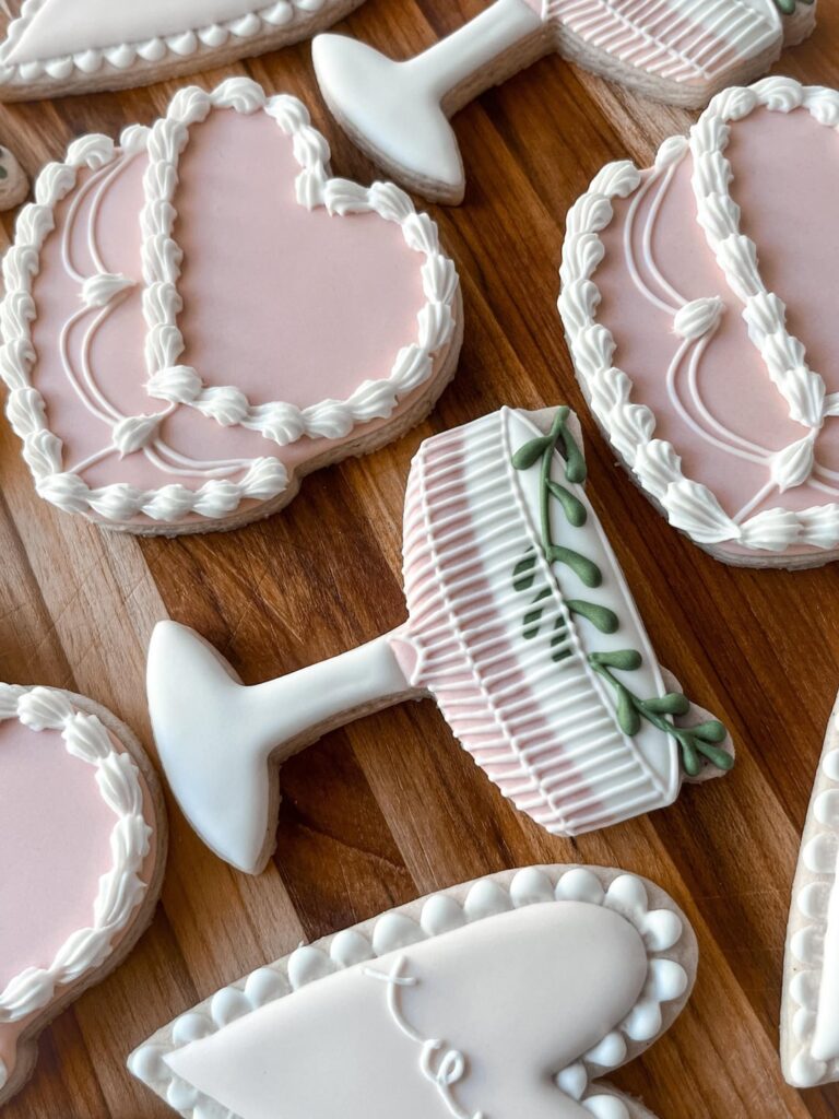 Chic pink Galentine’s Cookies!