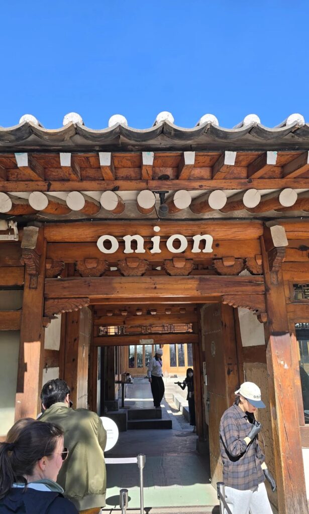 cafe onion anguk