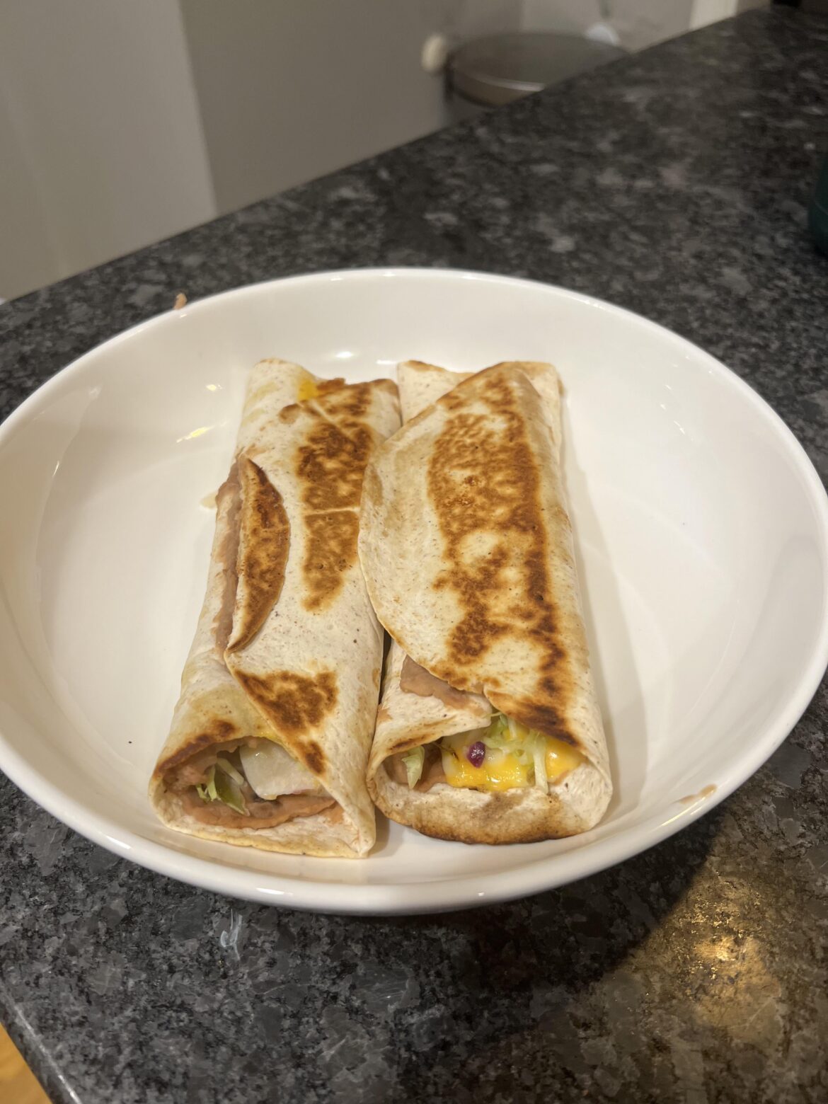 440 calories, 28g fiber, 28g protein — laziest meal