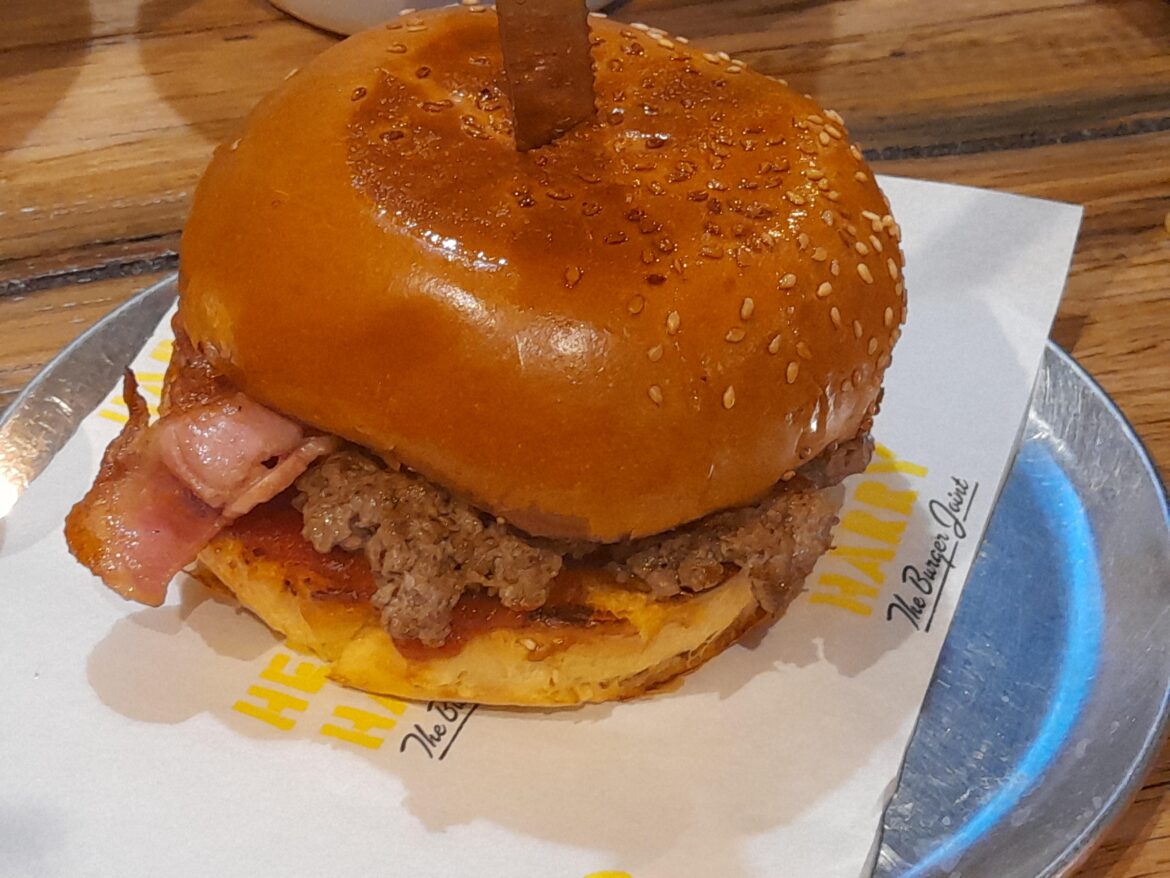 Hello Harry burgers Adelaide - bacon cheeseburger