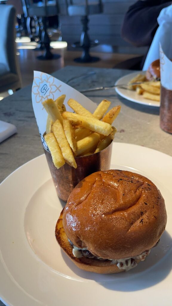 How many calories in my lunch ?