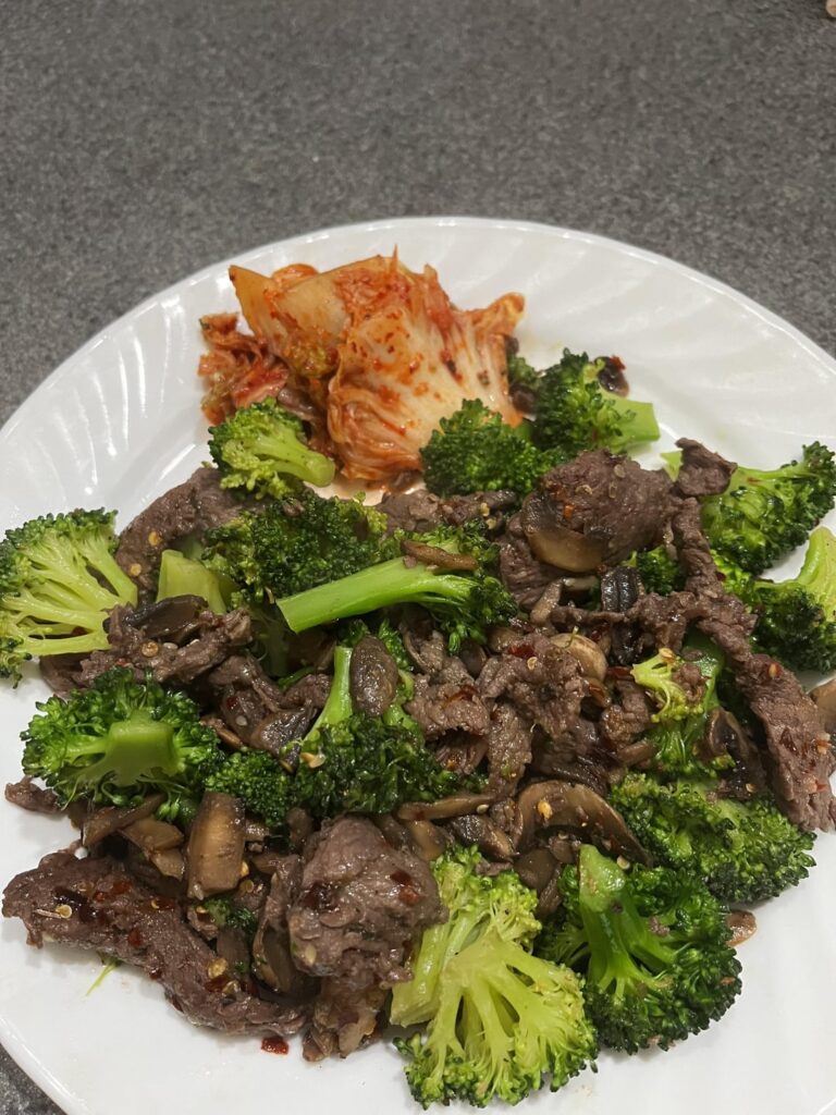 teriyaki beef from target and broccoli : 400 cal