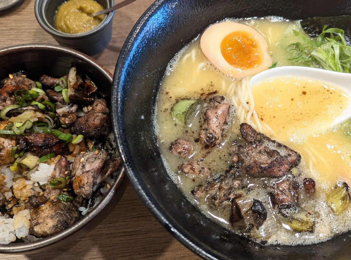 Charcoal chicken ramen @ Torisoba Sumiya Charcoal chicken ramen @ Torisoba Sumiya