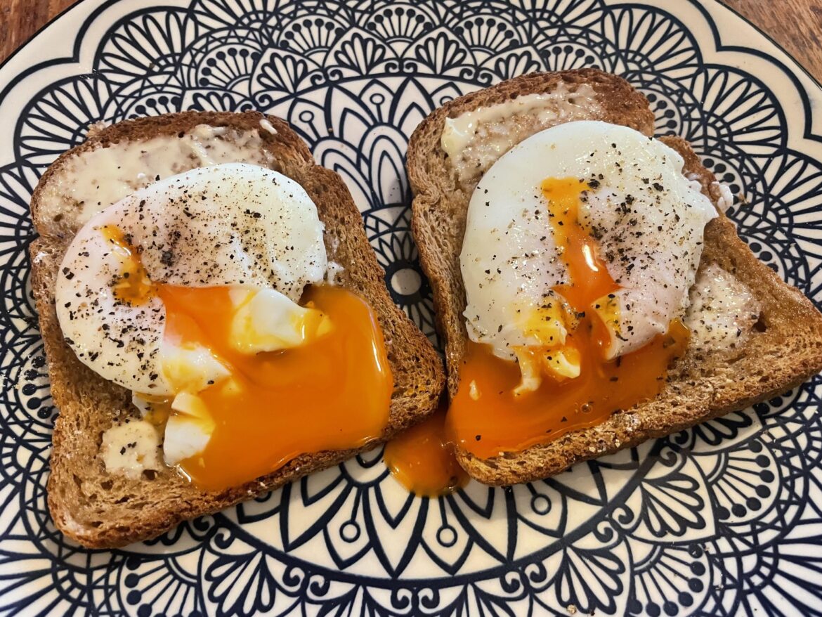 God I love poached eggs.