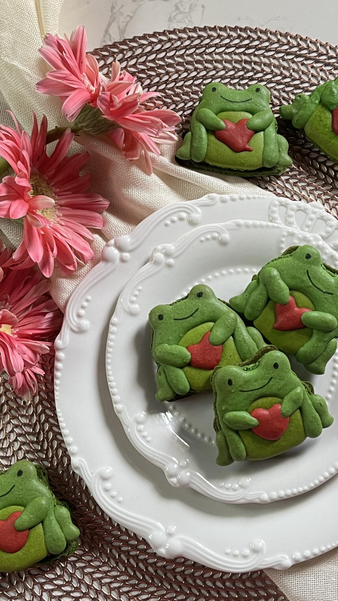 Frog Macarons for Valentines day 💌