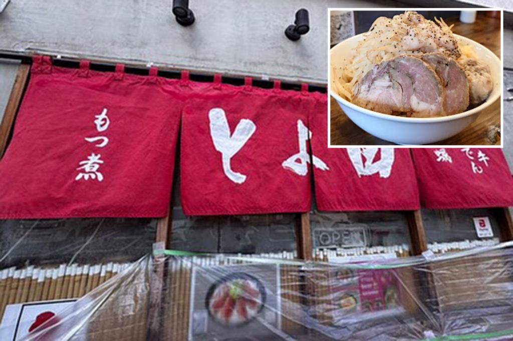 TOYOJIRO ramen shop placed bounty on heads of customers who left bad review TOYOJIRO ramen shop placed bounty on heads of customers who left bad review