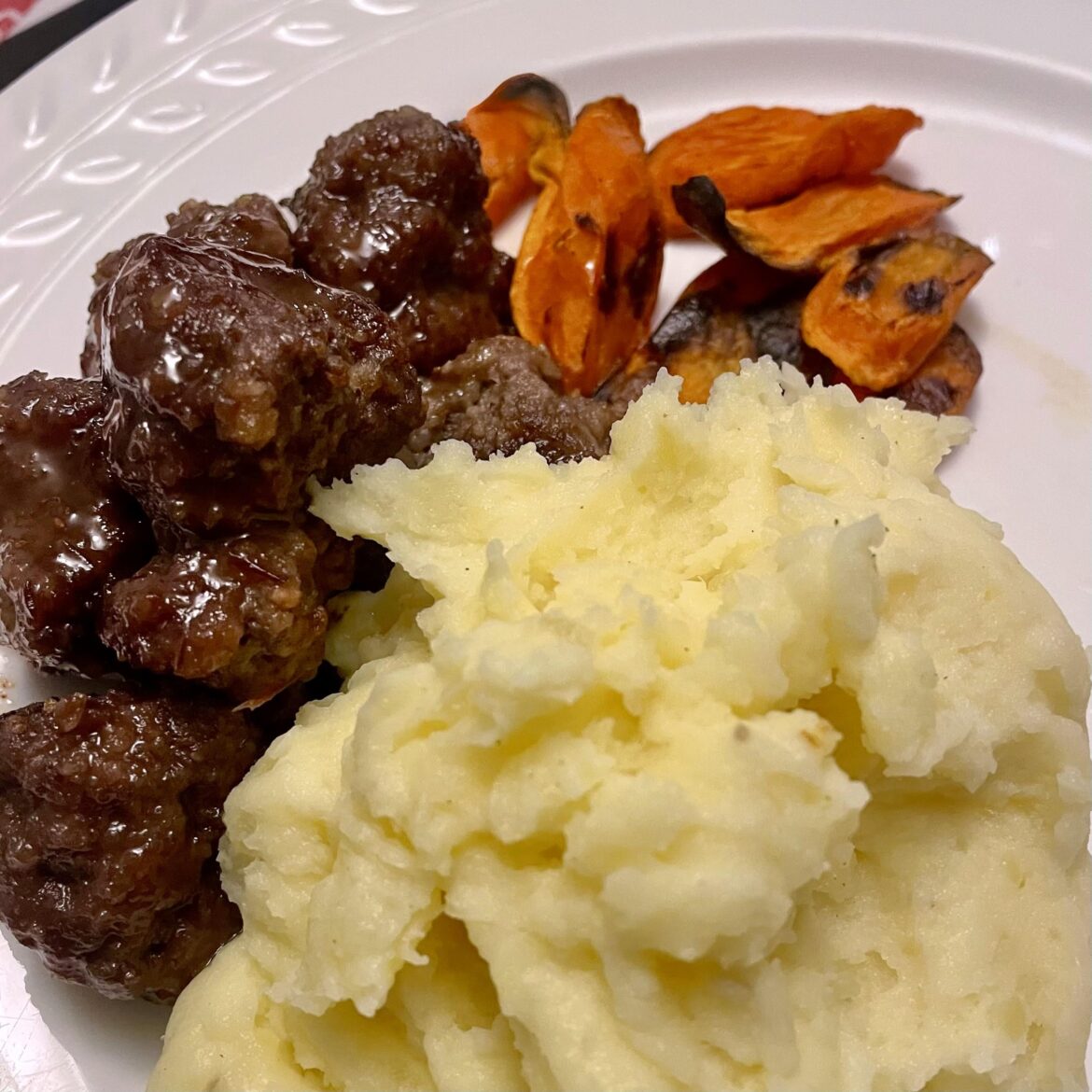 Cranberry-Glazed Meatballs with Mashed Potatoes & Roasted Carrots