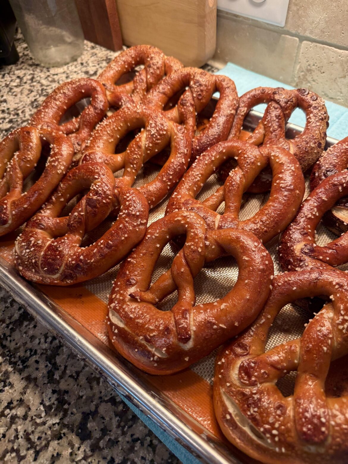 Sourdough Lye Pretzels 🥨