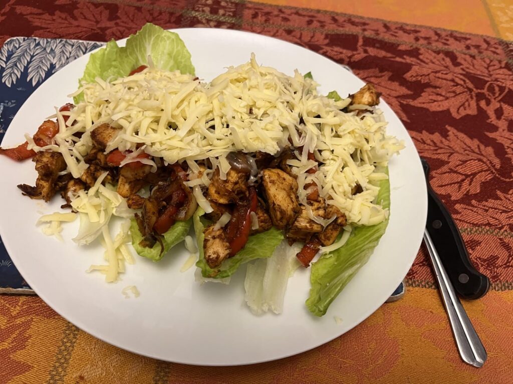 Chicken fajita salad