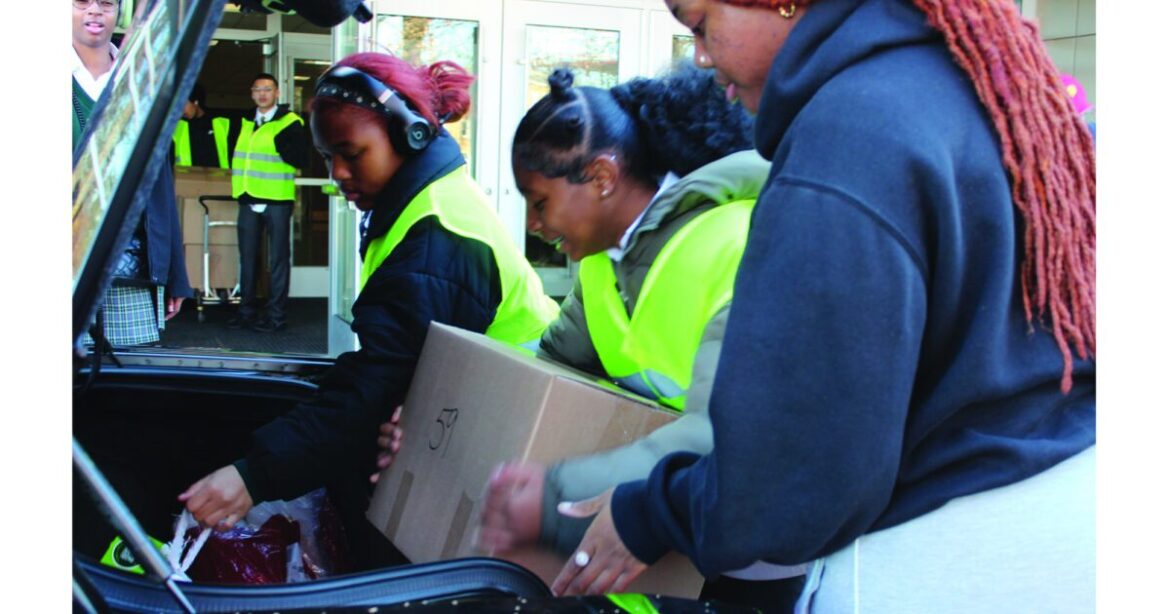 Archbishop Carroll High School’s Thanksgiving Food Drive serves 300 families- Catholic Standard Archbishop Carroll High School’s Thanksgiving Food Drive serves 300 families- Catholic Standard