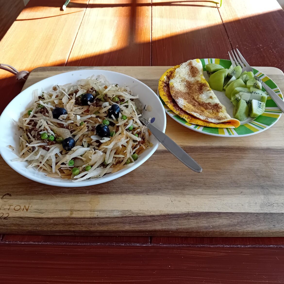 Breakfast - ~370kcal, health, veggies, legumes, sweet eggs, cocoa, fruit