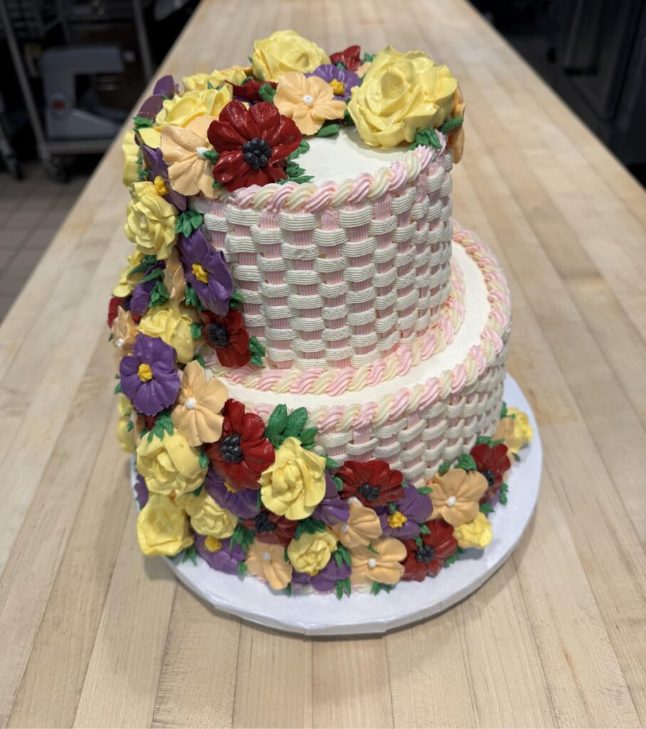 Update on the basketweave cake I posted the other day.