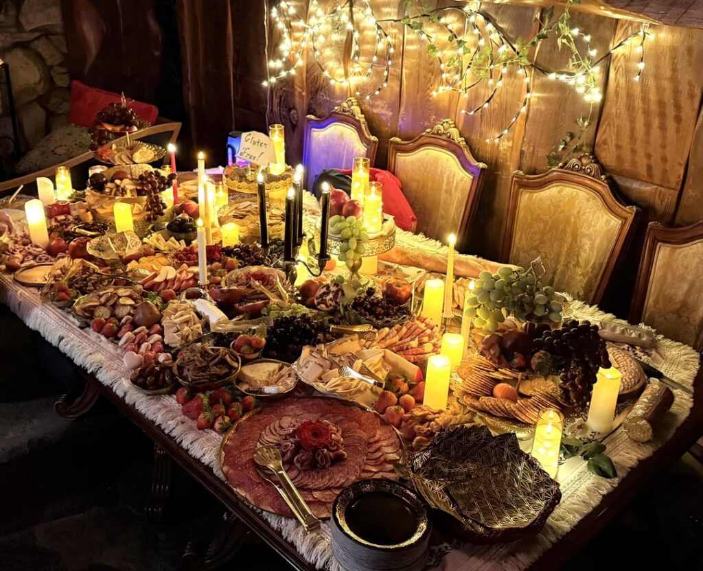 Lupercalia celebration grazing board 🍇🧀🍓🌹🍒