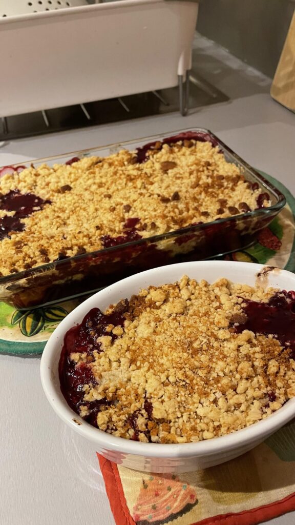 Plum crumble