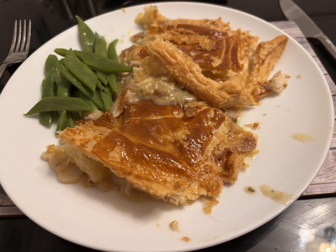 Chicken and chestnut with tarragon pie
