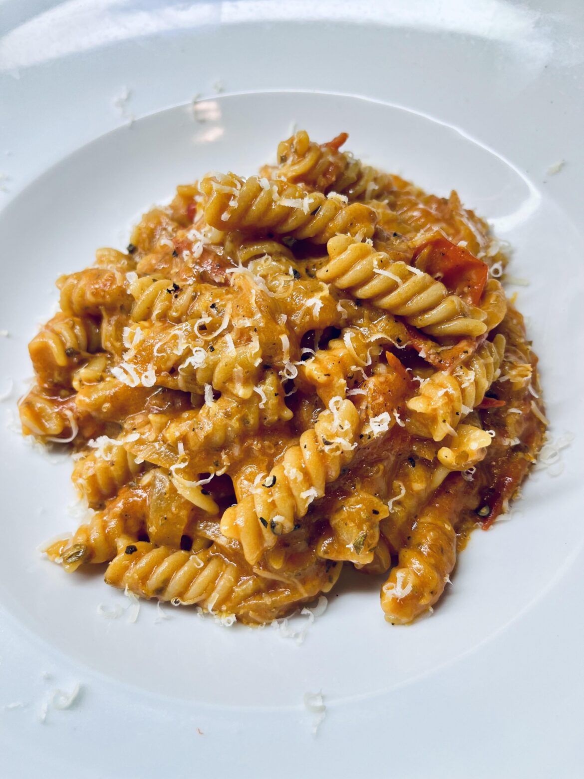 A simple tomato sauce pasta | Passata, fresh cherry tomatoes, yellow onion, garlic, dried oregano, olive oil and a knob of butter as the X factor A simple tomato sauce pasta | Passata, fresh cherry tomatoes, yellow onion, garlic, dried oregano, olive oil and a knob of butter as the X factor
