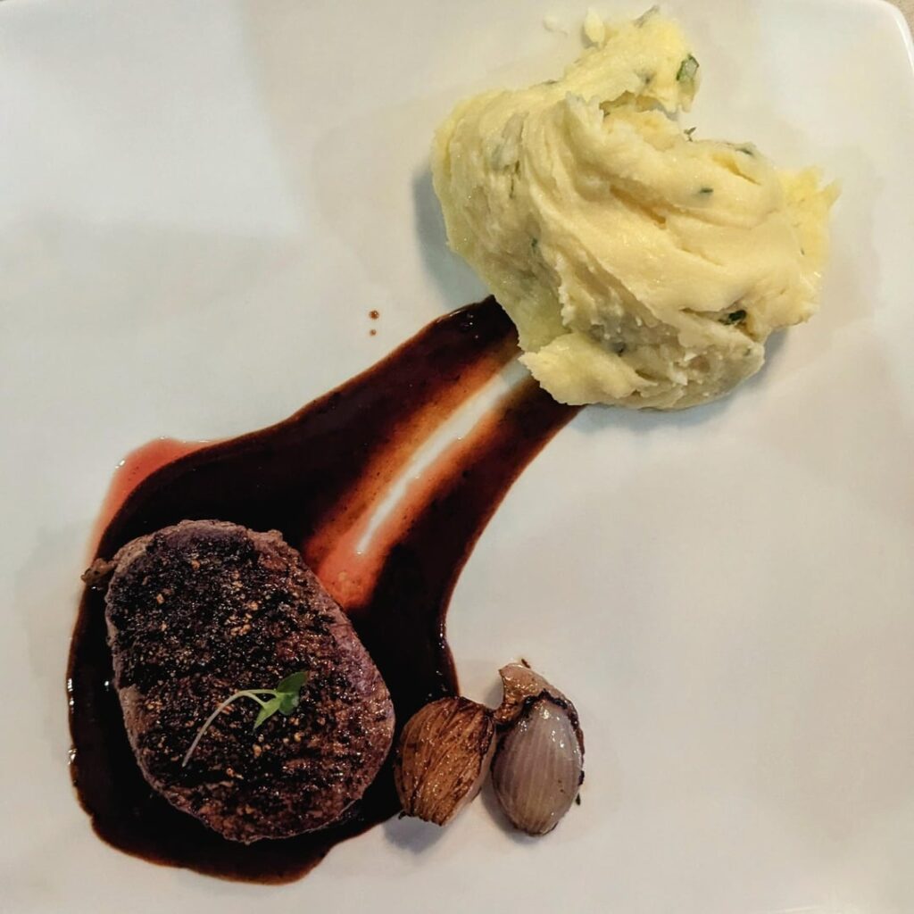 Fillet Mignon in Pan Sauce