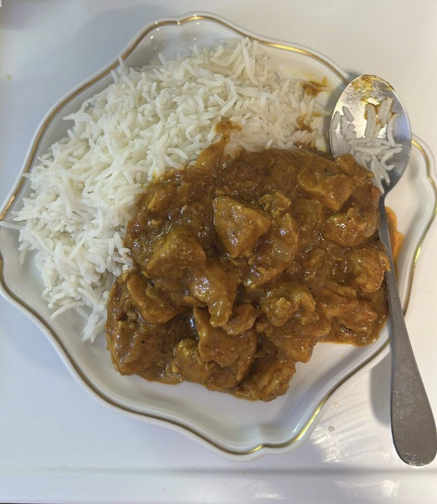 Just whipped up some homemade butter chicken curry! who's hungry?🤤