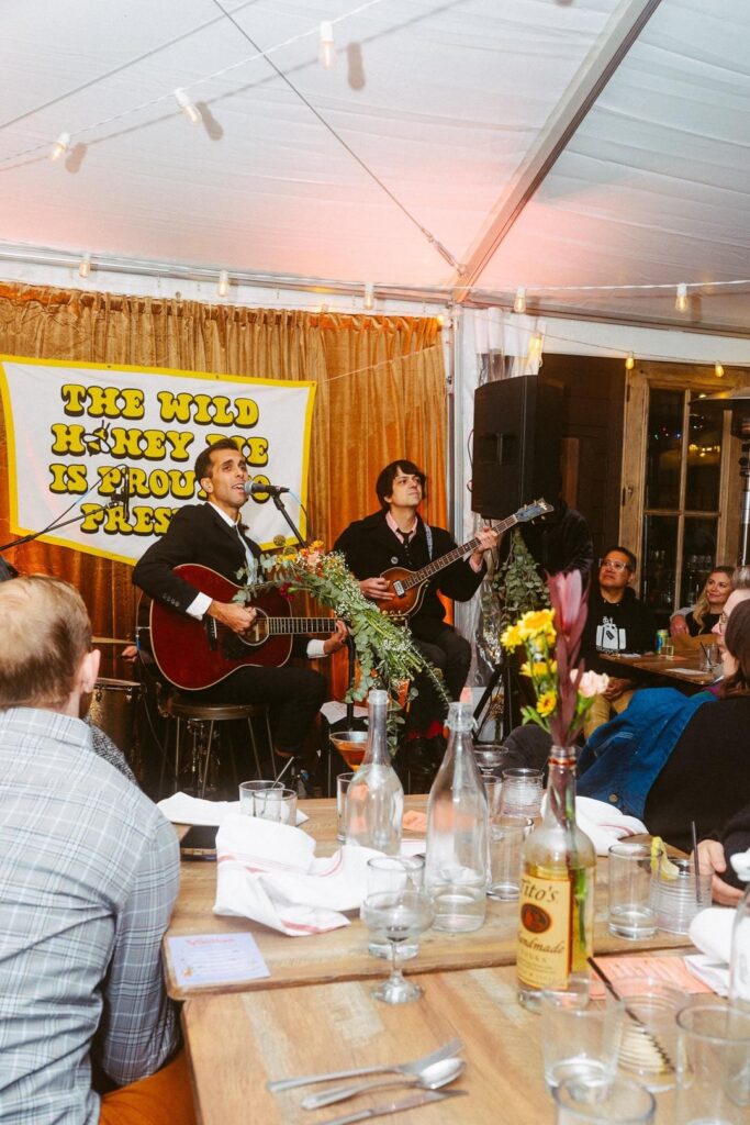I book intimate dinner shows in the area: what musician would you like to see paired with local chefs in this unique setting?