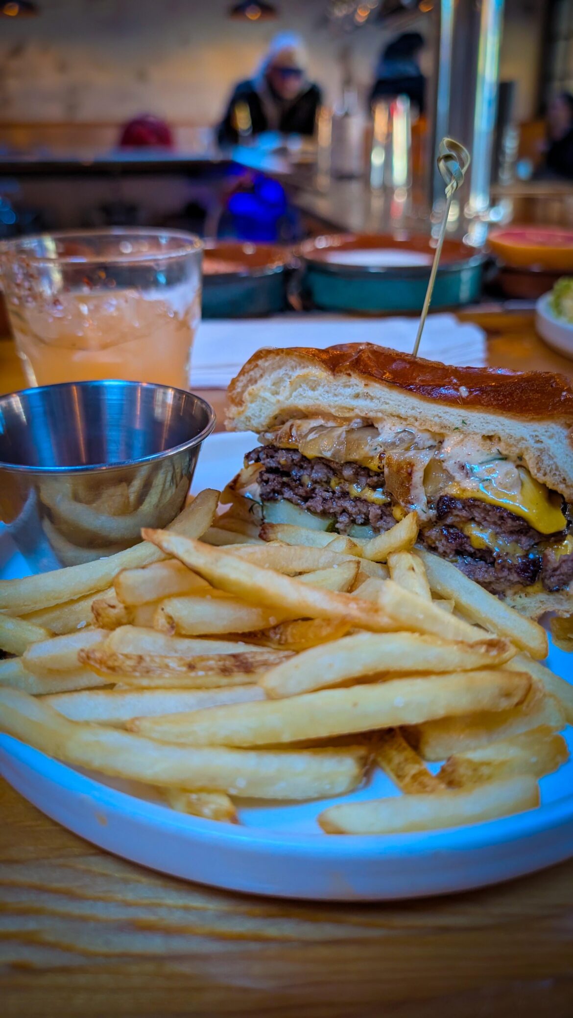 Has anyone ever had the burger at Pilsen Yards?