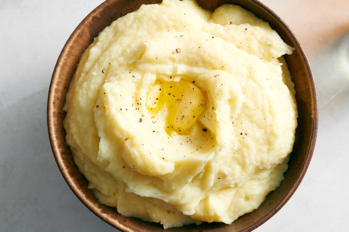 Smooth and Creamy Mashed Potatoes