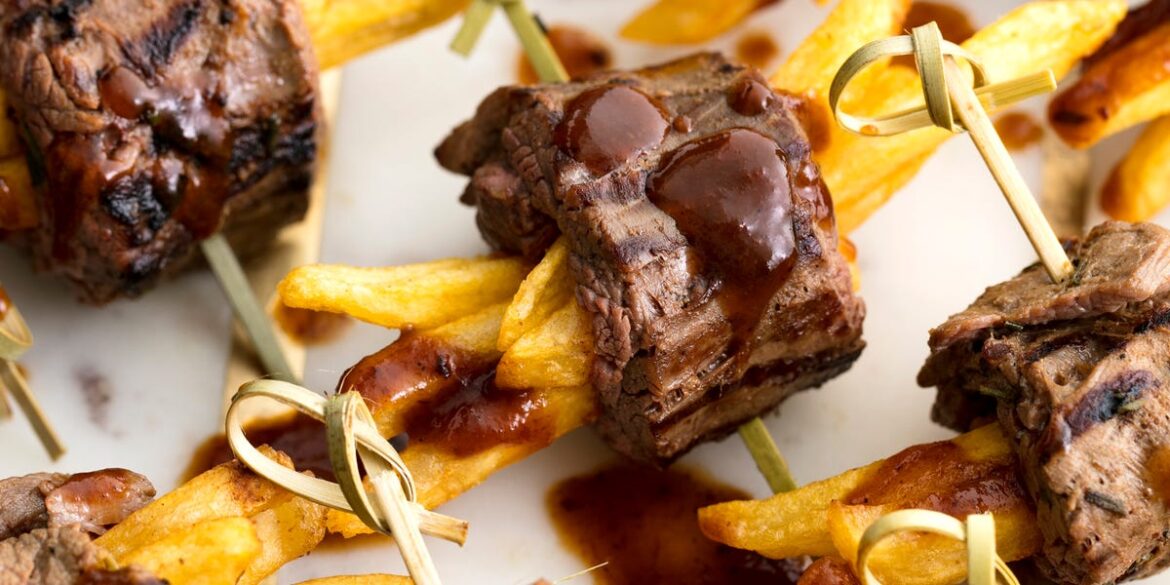 How to Make Steak Frite Bites Appetizers for a Perfect Party Food How to Make Steak Frite Bites Appetizers for a Perfect Party Food