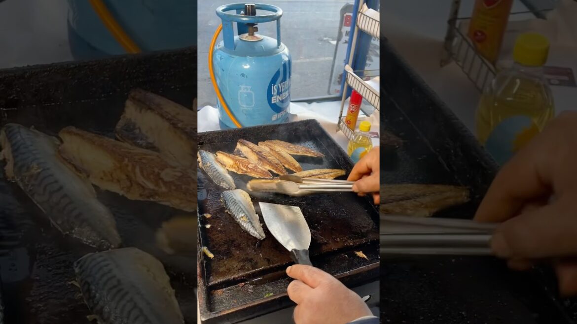 #reklam Tavuk Döner Fiyatına Balık Ekmek ! #balık  #ekmekarası  #shortsfeed #youtube