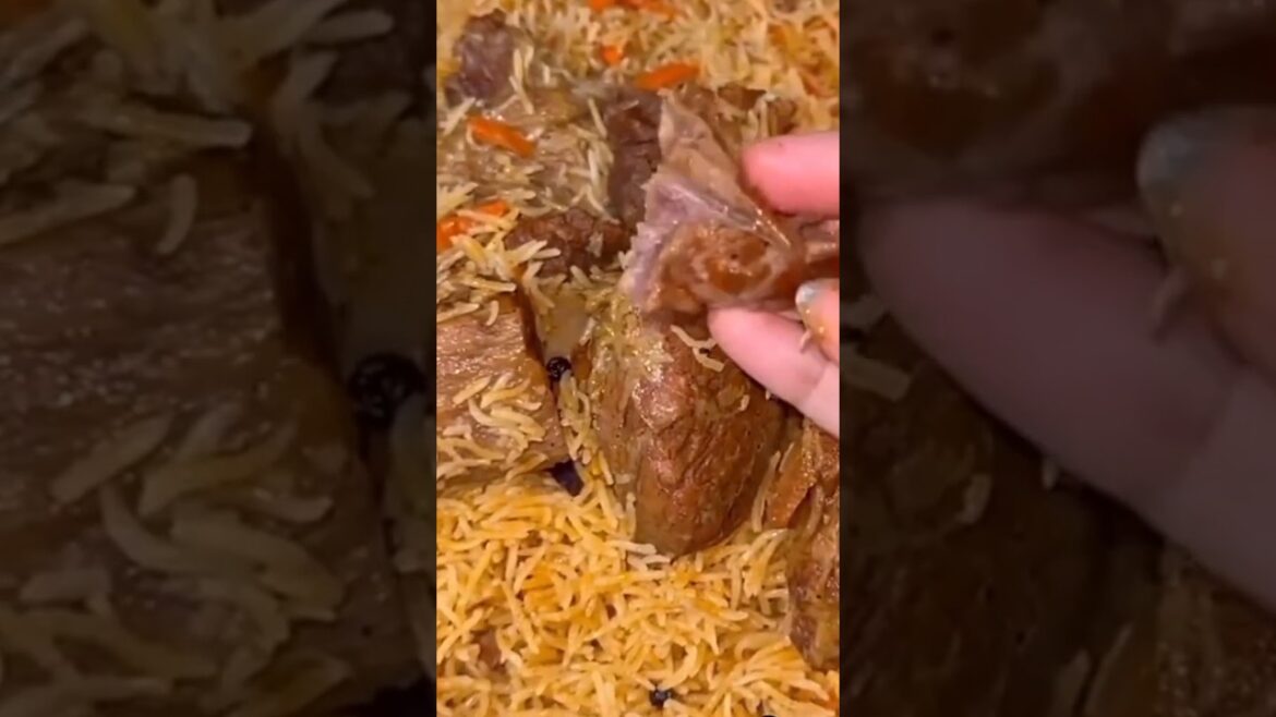 সৌদি আরবের জনপ্রিয় খাবার মাংস দিয়ে খেপসা রেসিপি দেখুন সৌদি আরবের জনপ্রিয় খাবার মাংস দিয়ে খেপসা রেসিপি দেখুন