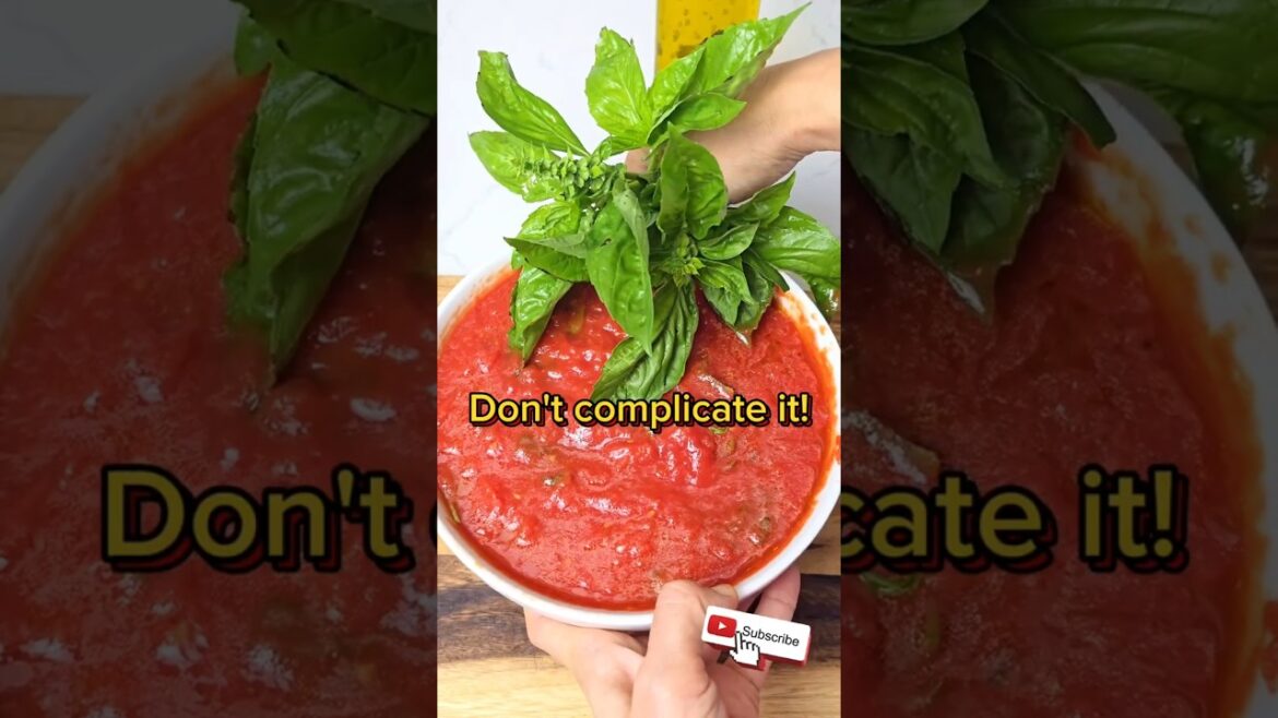 Authentic Neapolitan pizza sauce in two minutes! #pizza #sauce #authentic #neapolitan #tomato