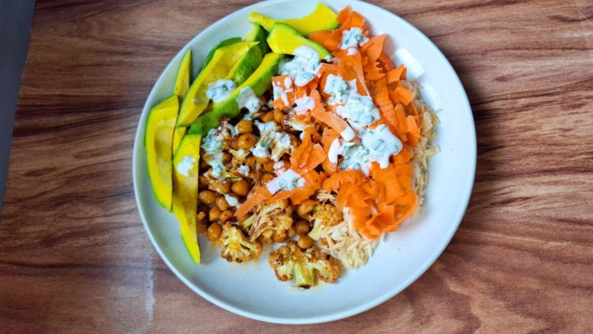 Spicy Buffalo Cauliflower & Chickpeas Salad/ Healthy & Delicious Vegan Recipe.