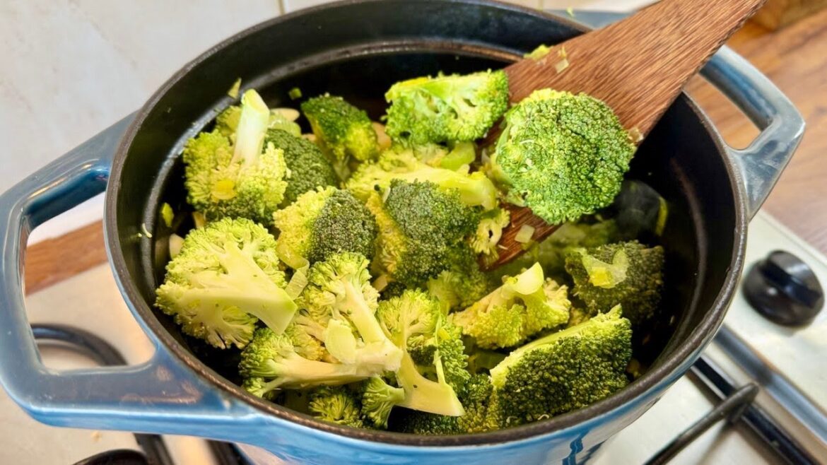 Broccoli & Leek Fat-Burning Soup | Healthy Weight Loss & Detox Recipe Broccoli & Leek Fat-Burning Soup | Healthy Weight Loss & Detox Recipe