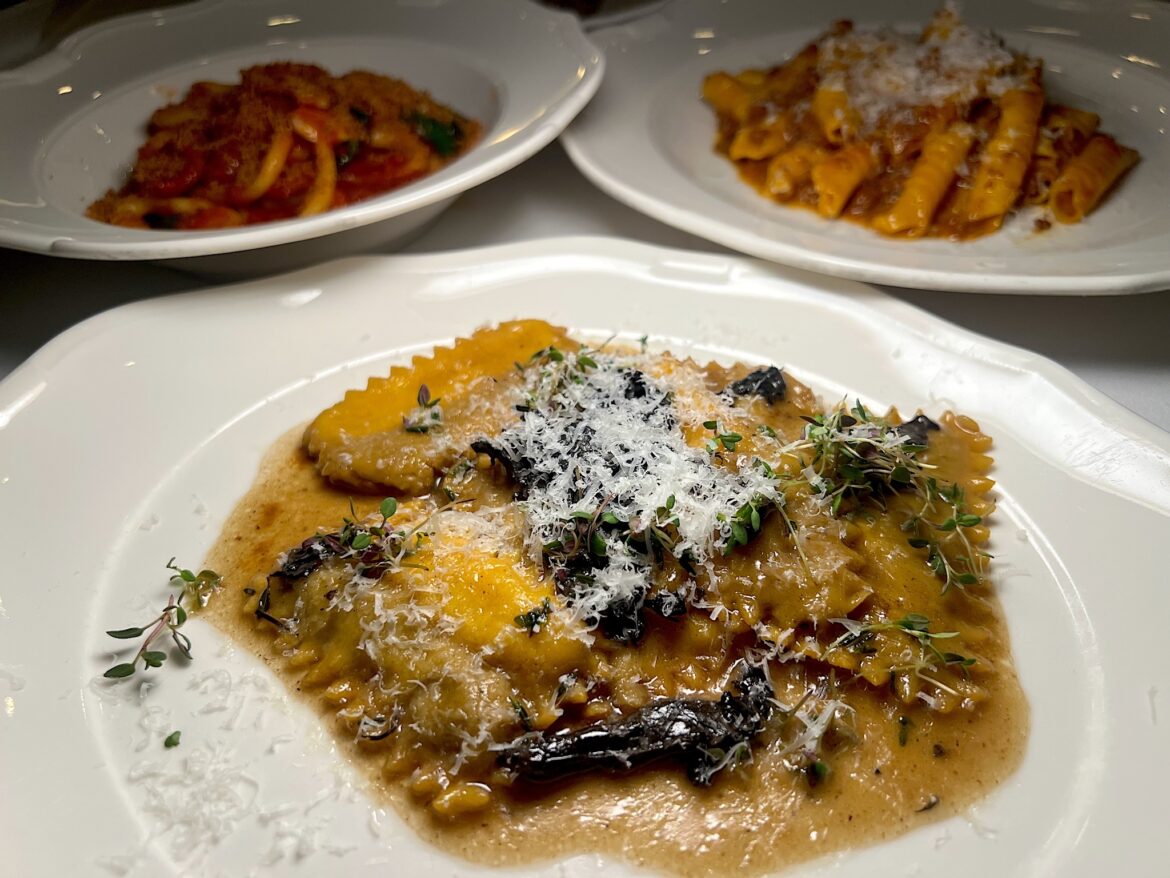 40 Best Restaurants in Los Angeles You Need to Try Right Now 40 Best Restaurants in Los Angeles You Need to Try Right Now