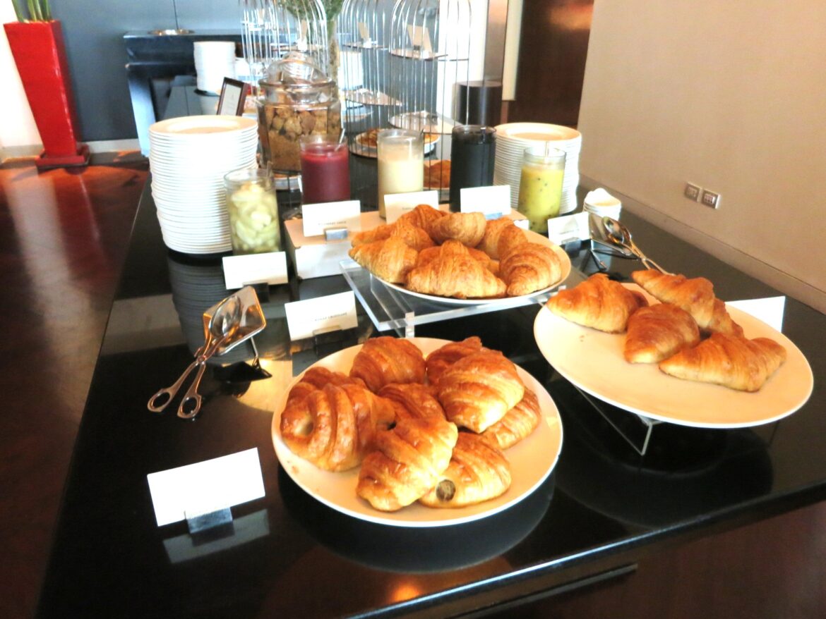 ‘Croissant Fraud’: Tourists Win $5,000 After Suing French Hotel Over Stale Pastries ‘Croissant Fraud’: Tourists Win $5,000 After Suing French Hotel Over Stale Pastries