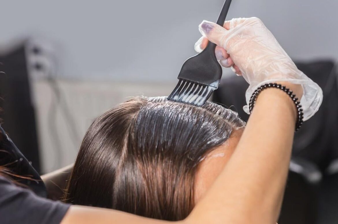 Hair dye ingredient led to woman's temporary vision loss