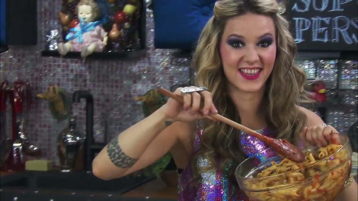 Bitchin' Kitchen S02E07 - "Hi-speed Suppers"