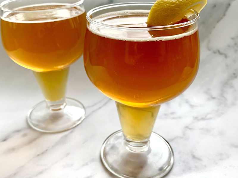 Picon biere on surface.