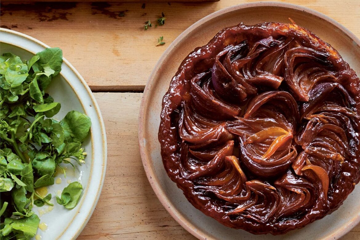 Red onion tarte tatin with goat’s cheese recipe Red onion tarte tatin with goat’s cheese recipe